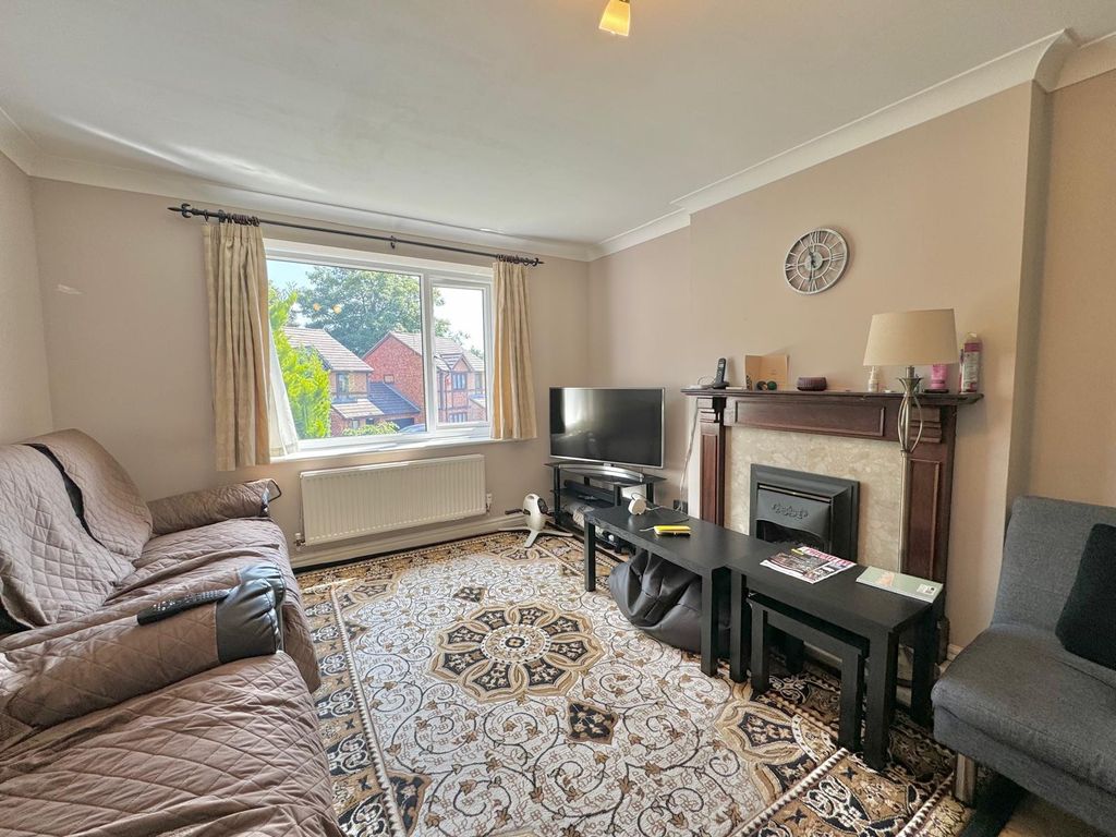 Property photo 3 of 19