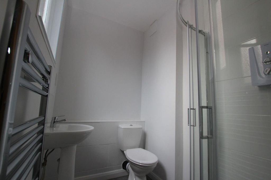 Property photo 2 of 3