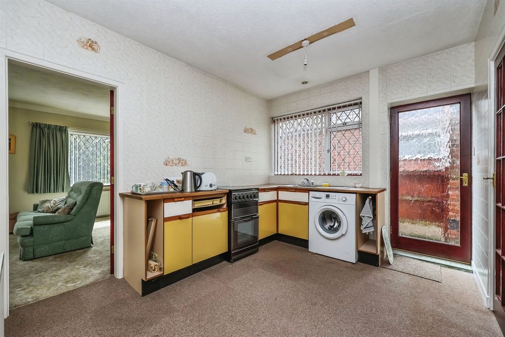 Property photo 3 of 17
