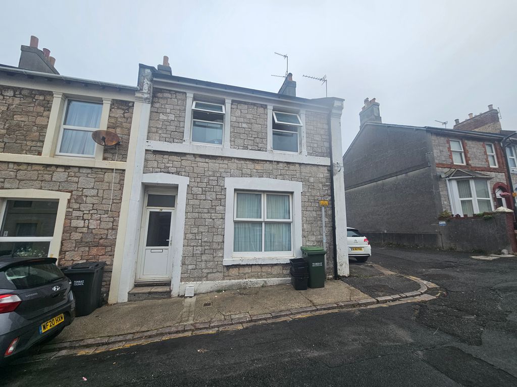 Property photo 1 of 2