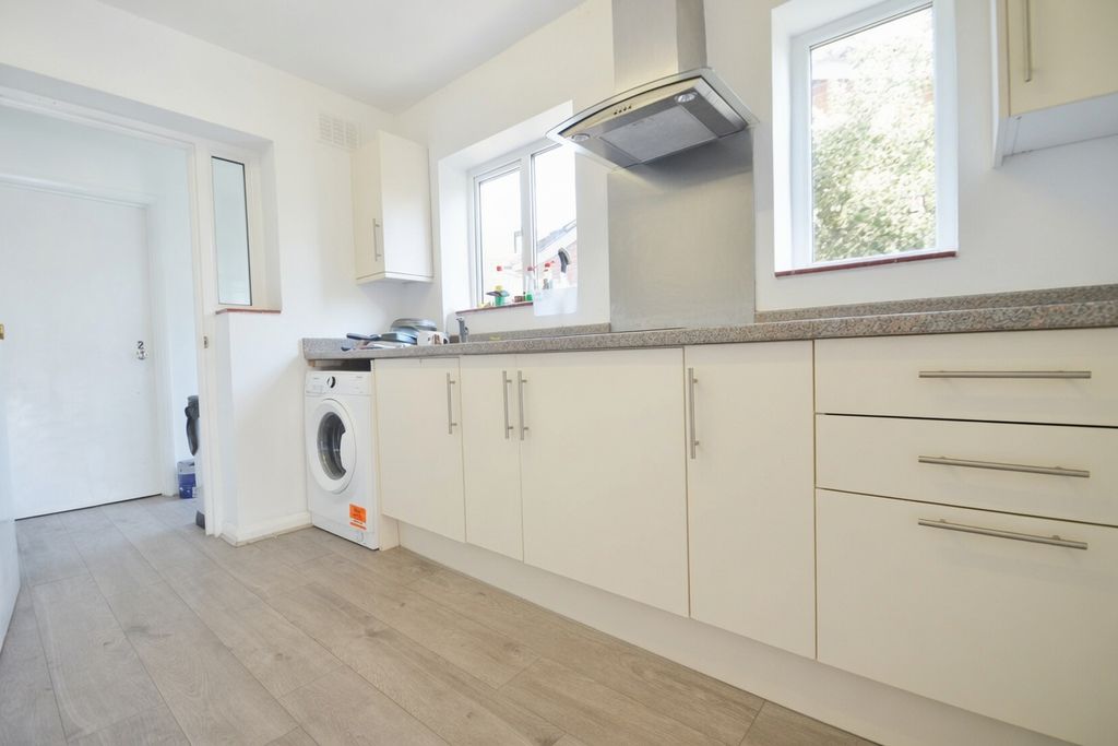 Property photo 3 of 10 3Icwy