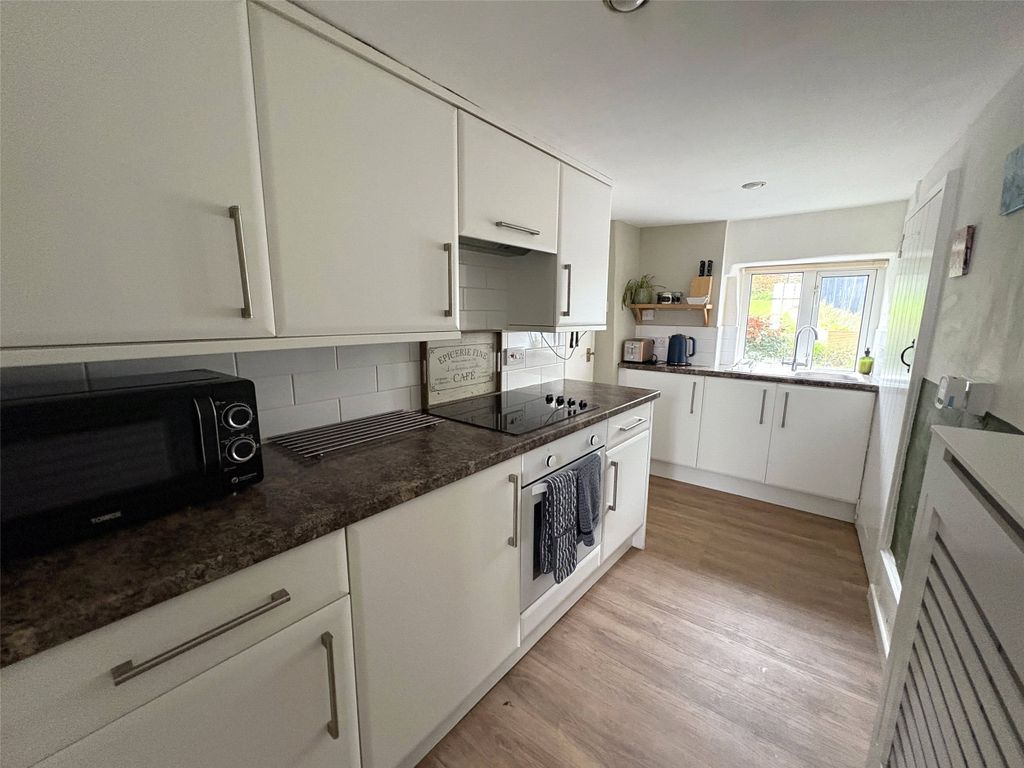 Property photo 3 of 12 Picture No. 14