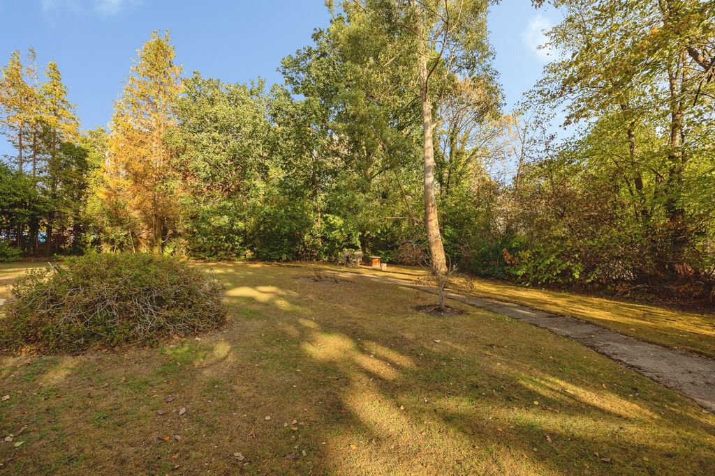Property photo 2 of 26