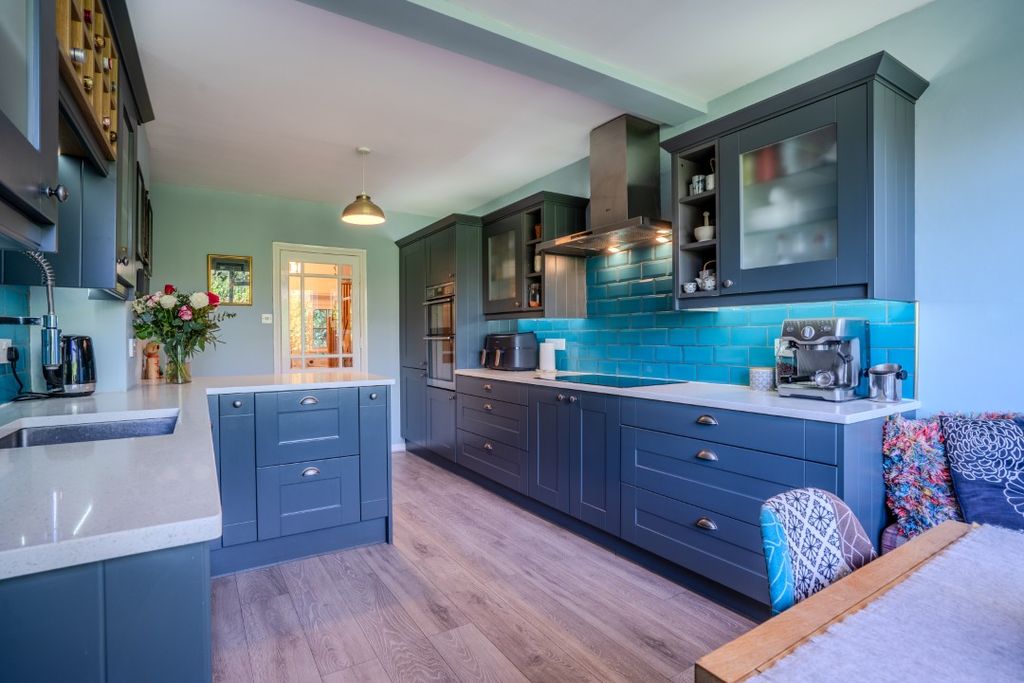 Property photo 3 of 23