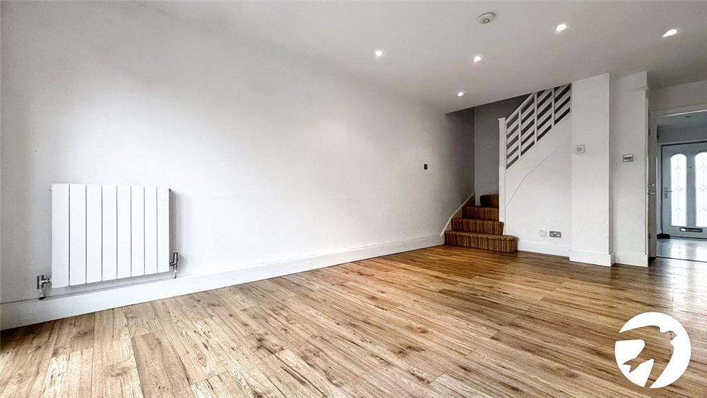 Property photo 2 of 9 Picture No. 03