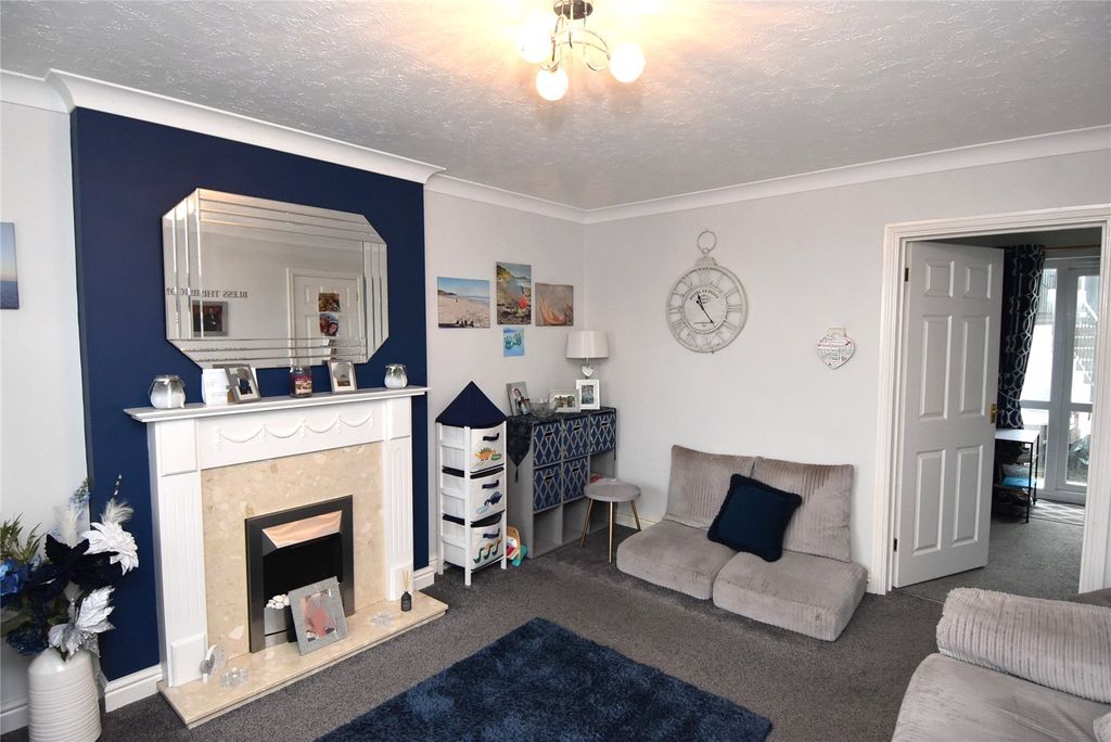Property photo 2 of 16 Picture No. 02