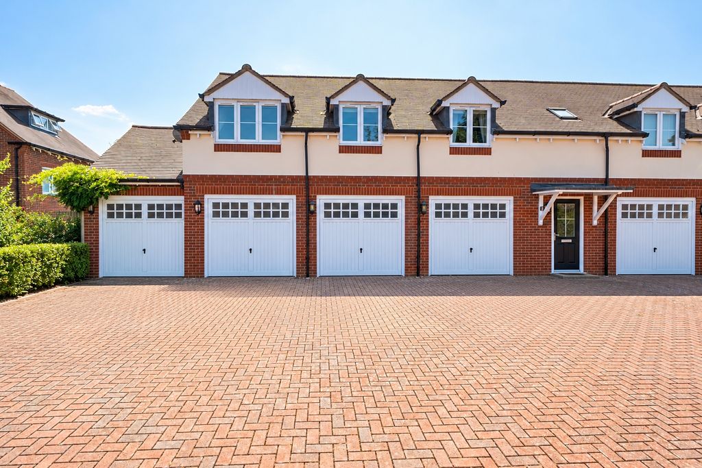 Property photo 1 of 15 Front
