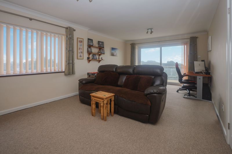 Property photo 3 of 10 Photo 9