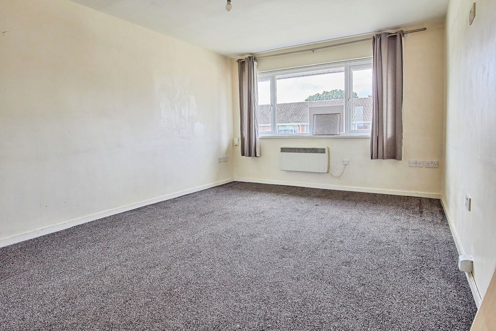 Property photo 3 of 11 Pbox-Img.Jpg