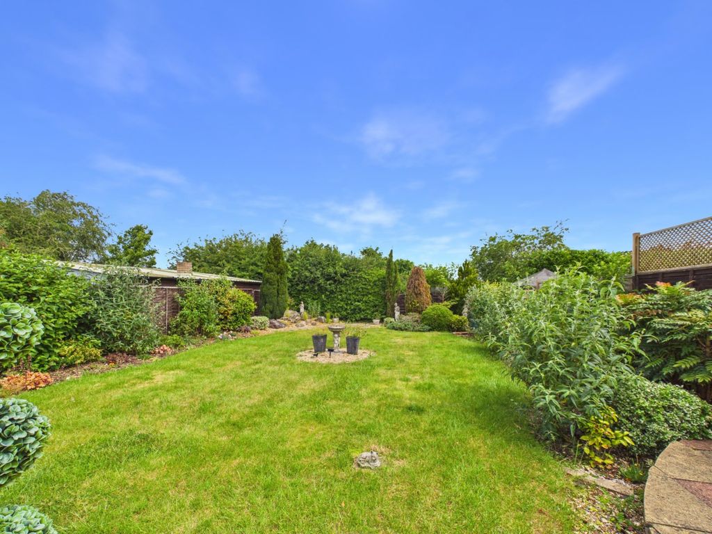 Property photo 3 of 20 Garden