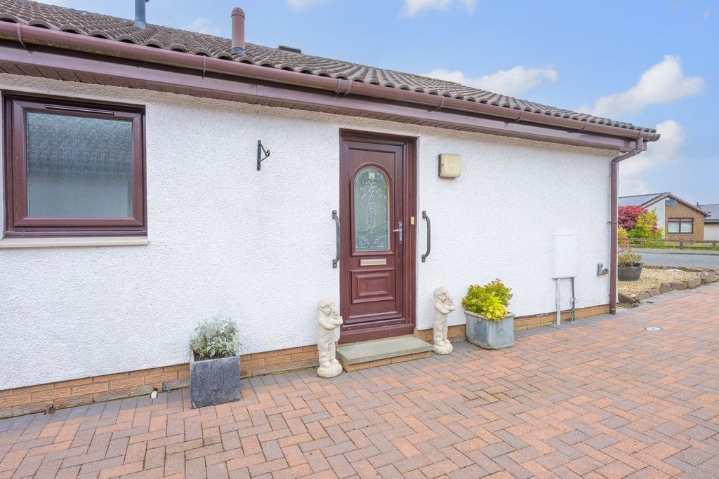 Property photo 2 of 20