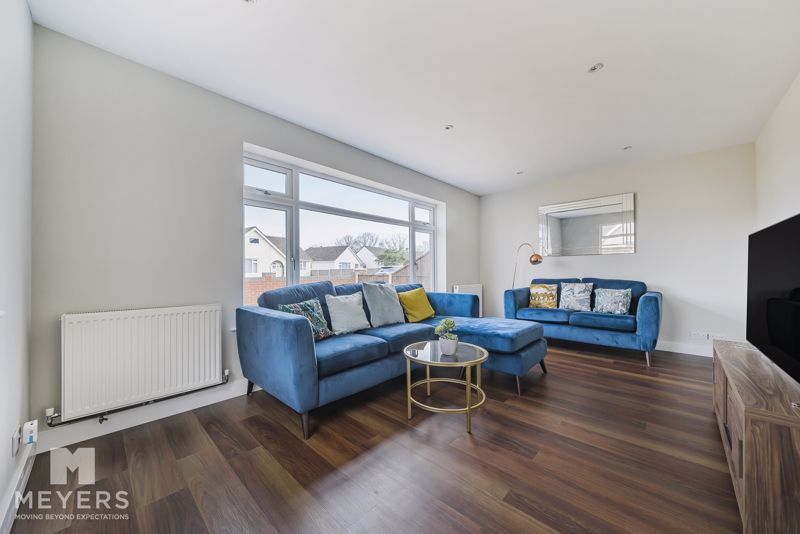 Property photo 3 of 22 Sitting Room