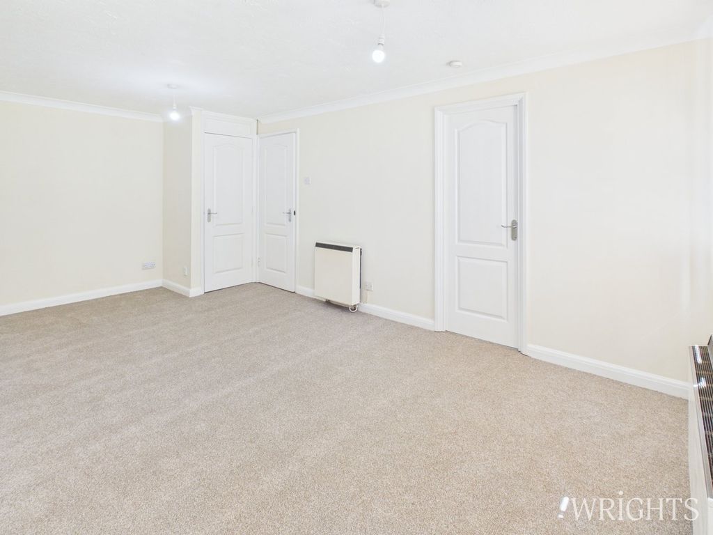 Property photo 3 of 11