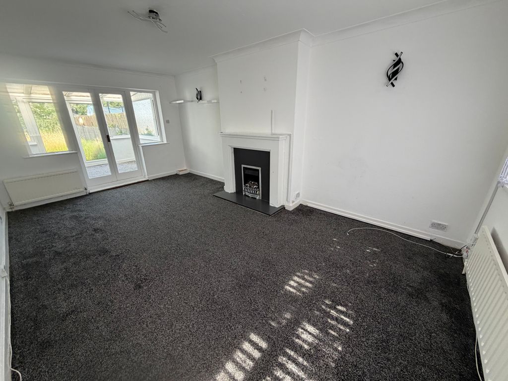 Property photo 3 of 17 Image