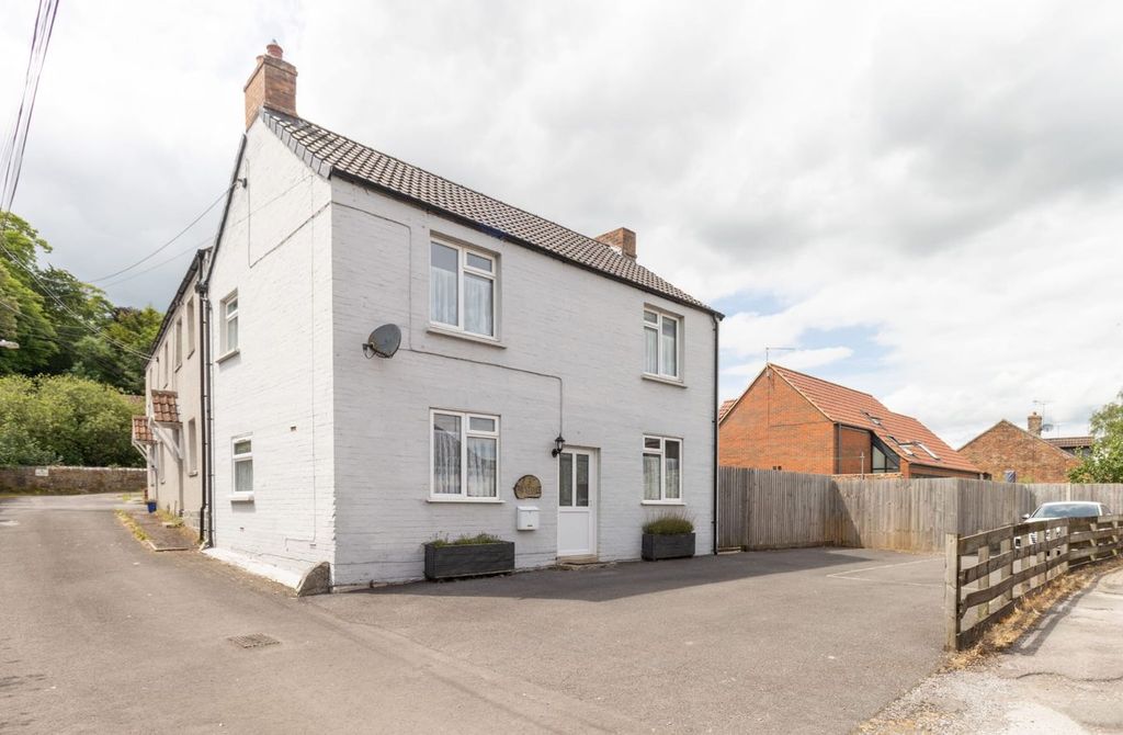 Property photo 1 of 47