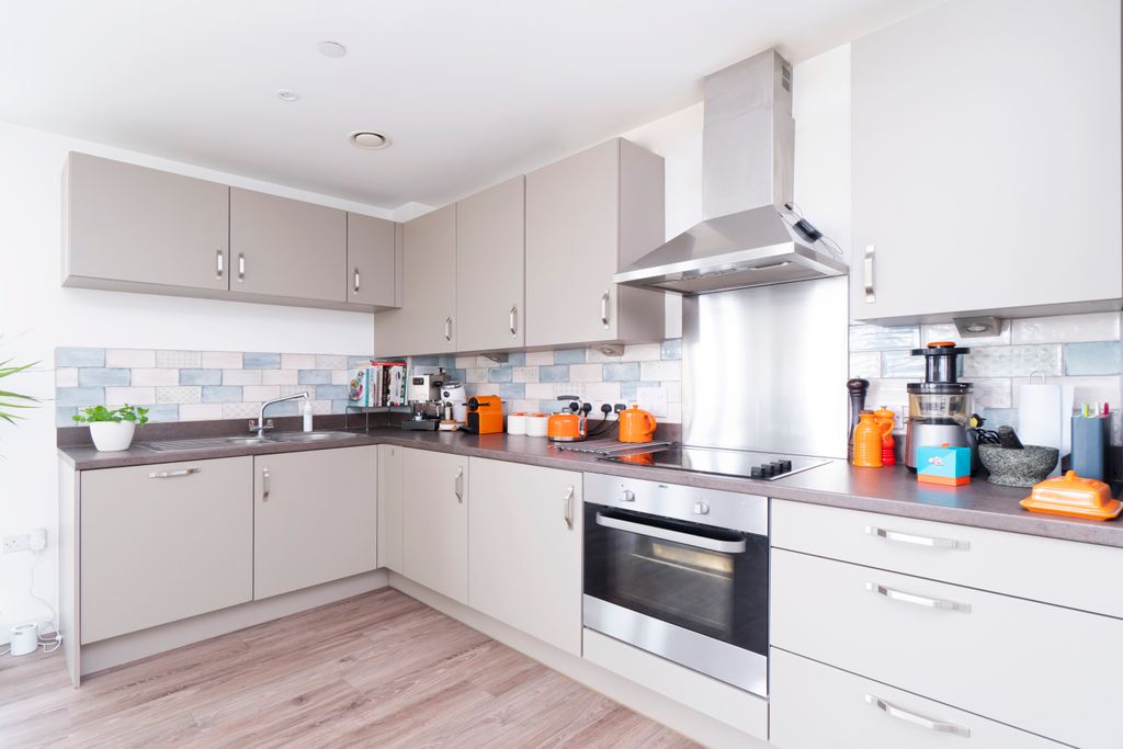 Property photo 2 of 26