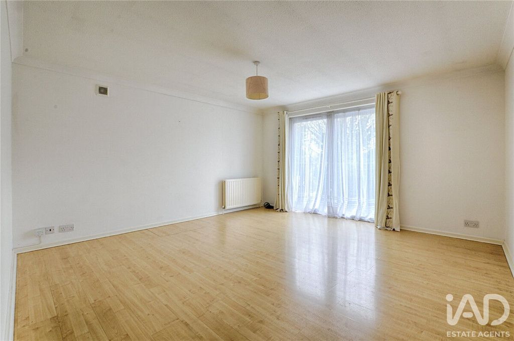 Property photo 3 of 7