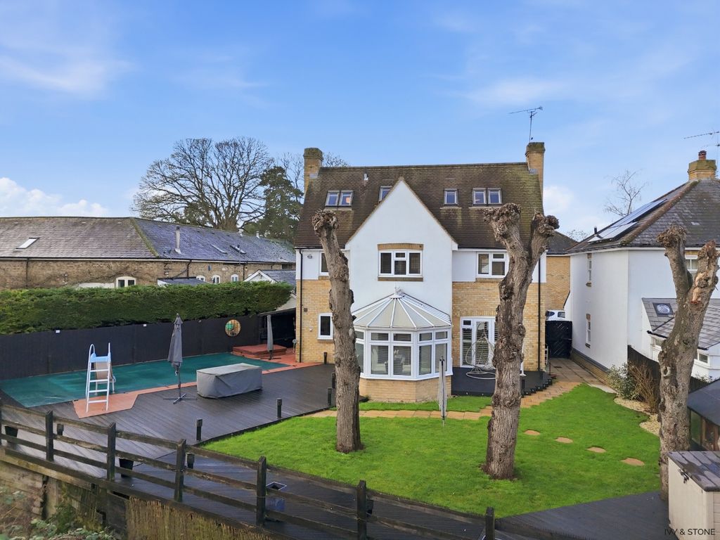 Property photo 1 of 34 4750370