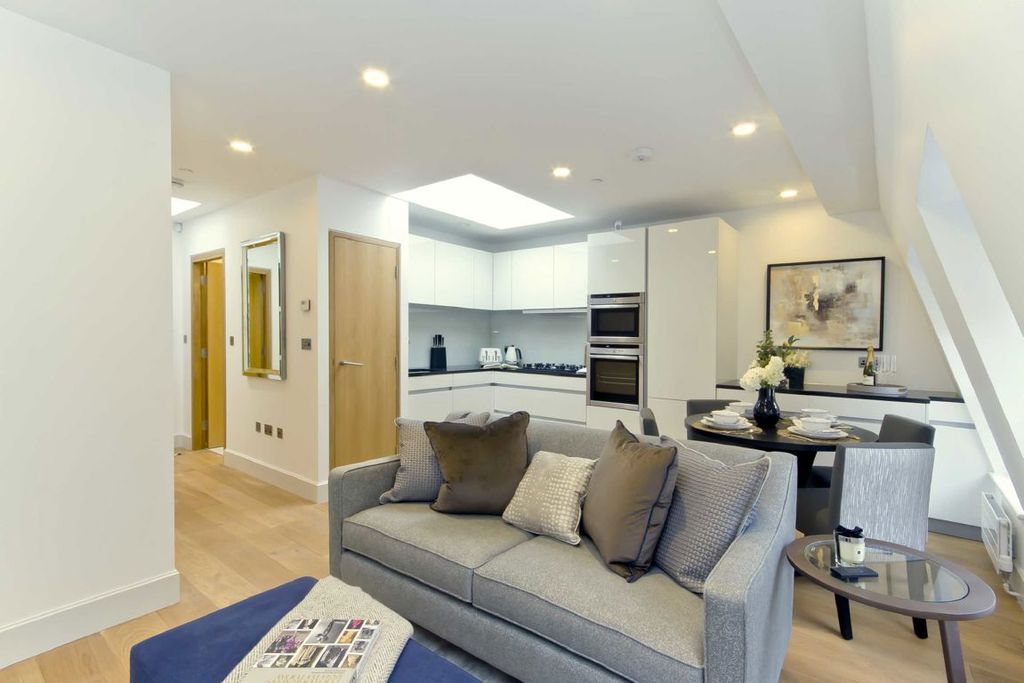 Property photo 2 of 6