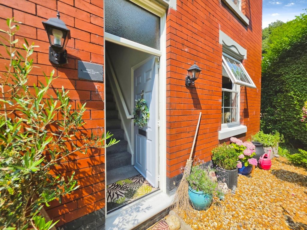 Property photo 3 of 39 Pbox-Img.Jpg