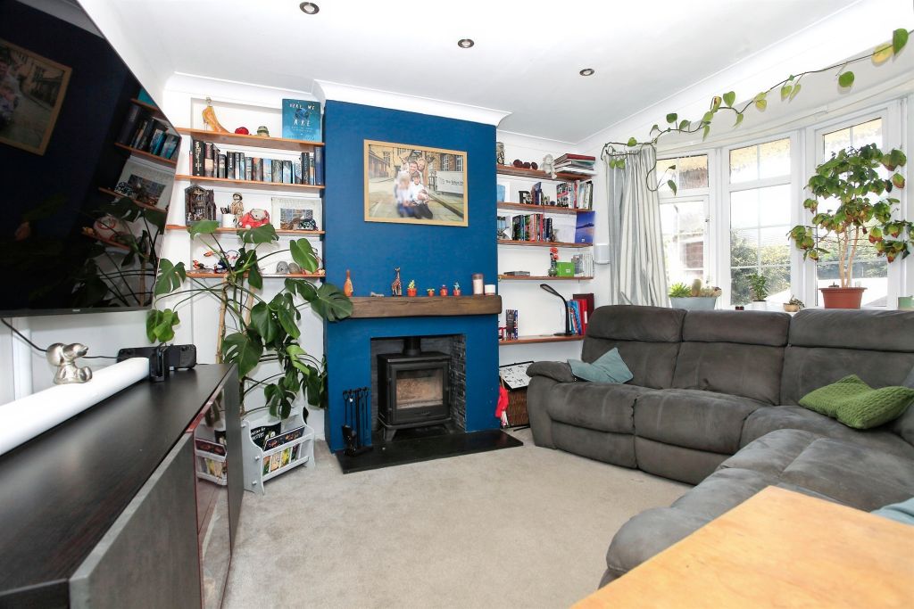 Property photo 2 of 11