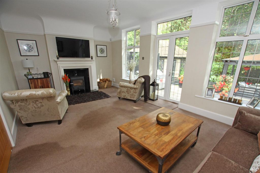 Property photo 2 of 20 Living Room A.Jpg