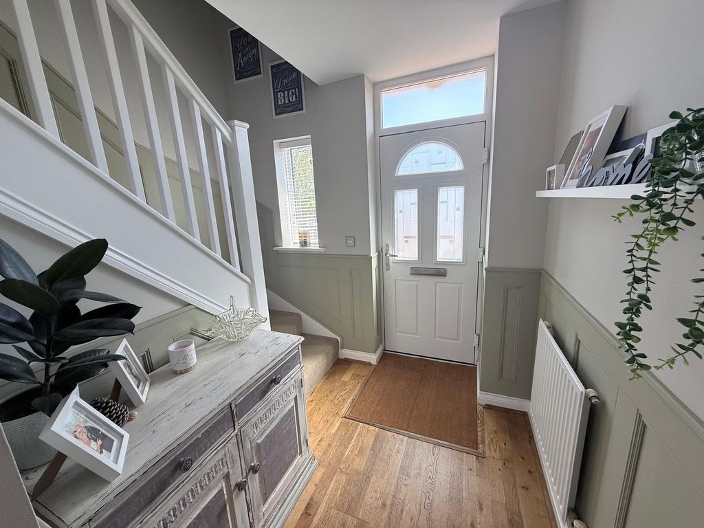 Property photo 2 of 17 Berrywood Drive