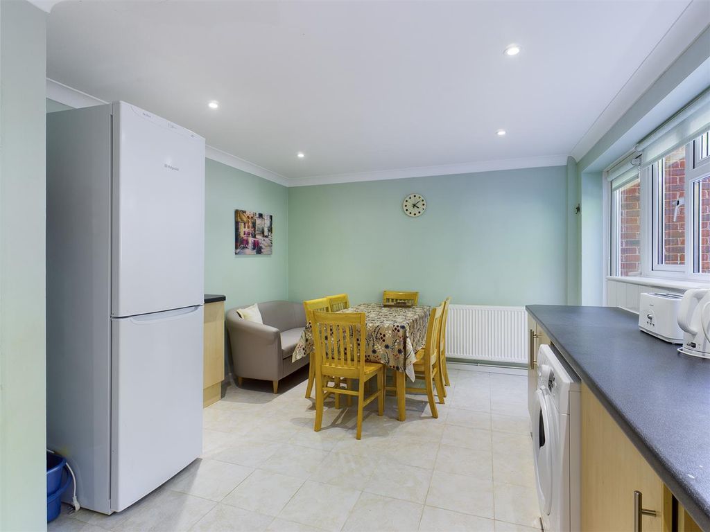 Property photo 3 of 13 Cam00771P1-Pr0095-Still05.Jpg