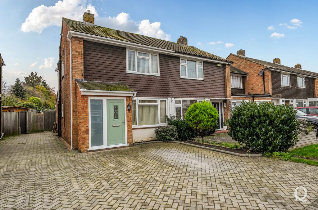 Property photo 1 of 23 F73706E3-9805-4d6...