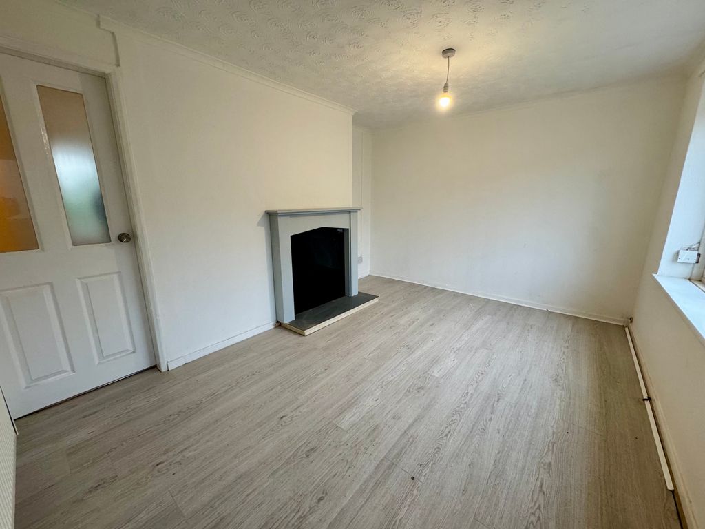 Property photo 3 of 12 Img_3533