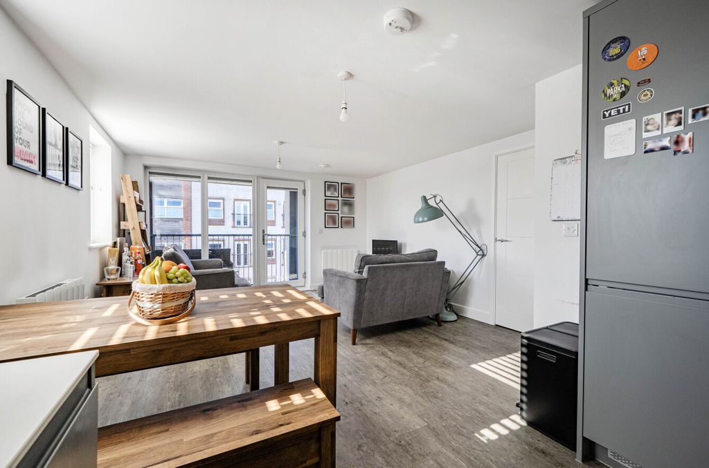 Property photo 1 of 20 1450878-14-69F389...