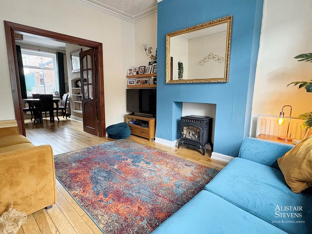 Property photo 2 of 17
