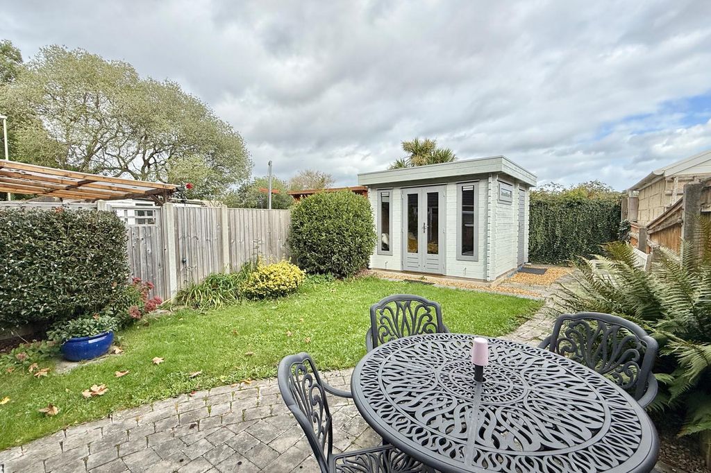 Property photo 2 of 23 Gallery