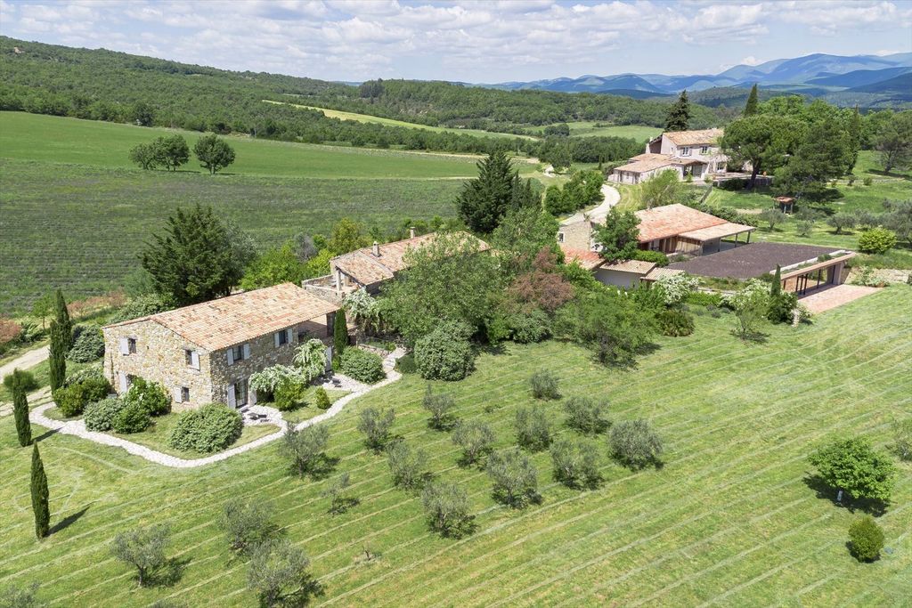 Property photo 1 of 26 Domaine D'exception En Provence : 200 Hectares Pour Projets Haut De Gamme Et Éco-Tourisme