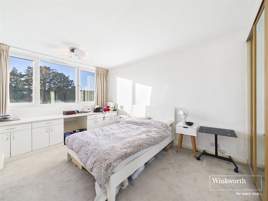 Property photo 3 of 9 Bedroom 1