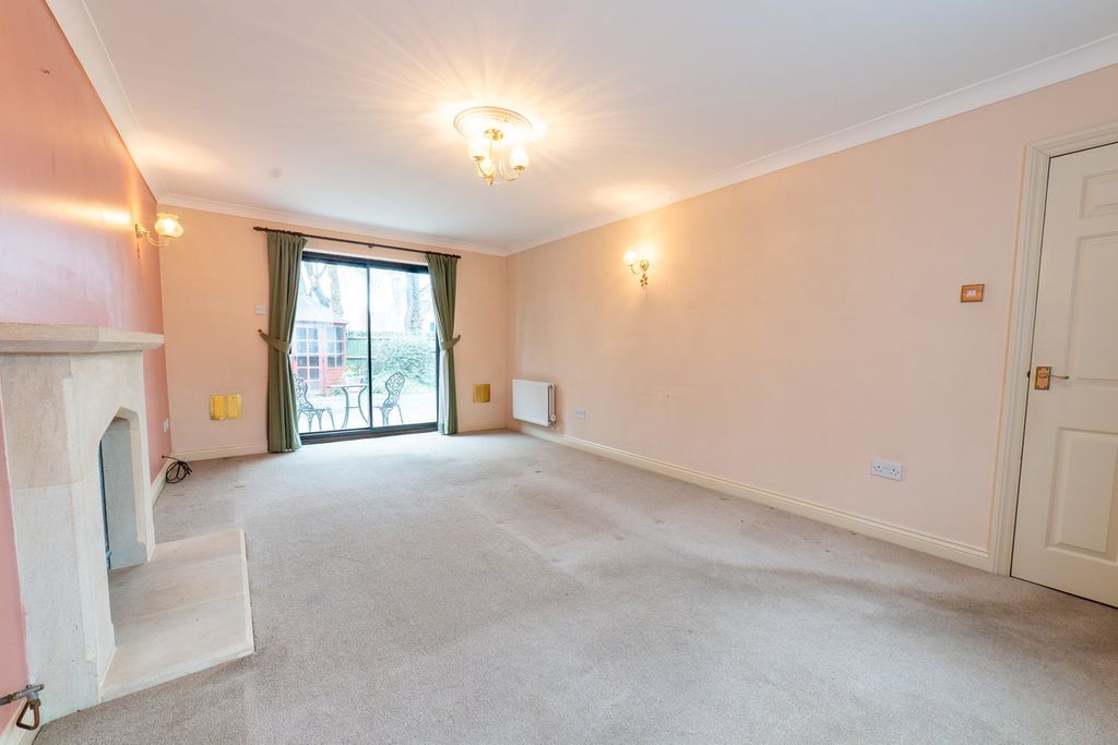 Property photo 3 of 25