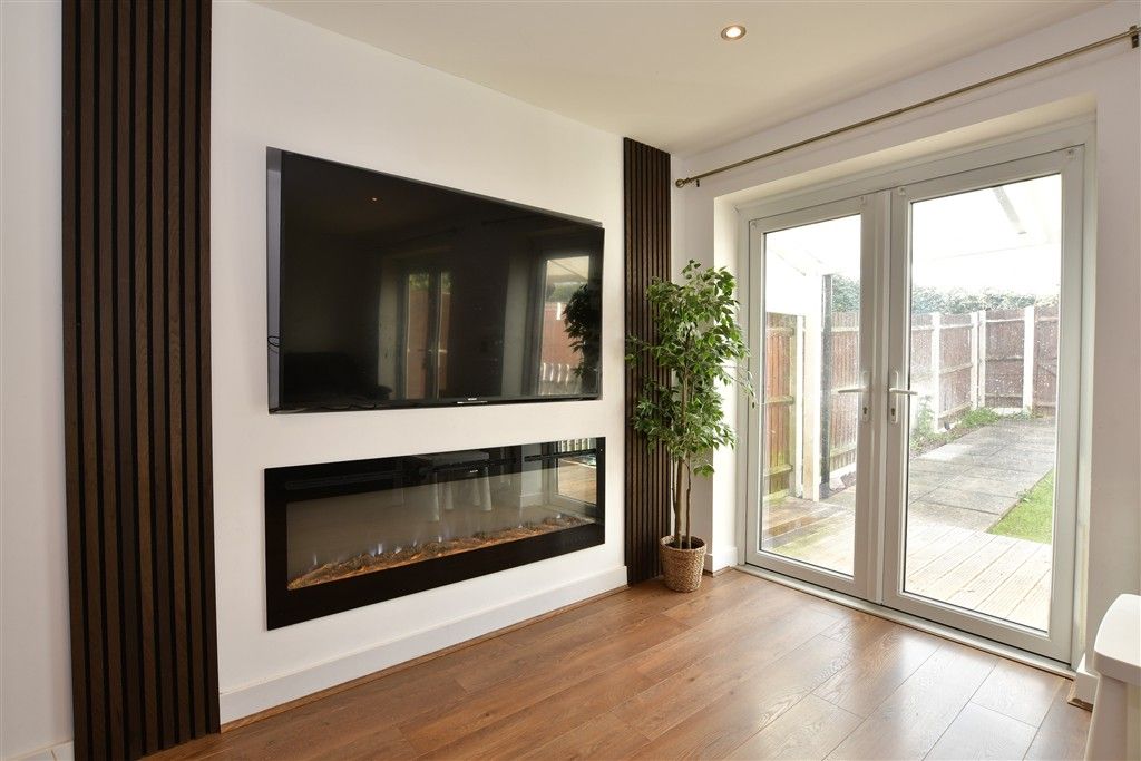 Property photo 3 of 13 Lounge/Dining Room