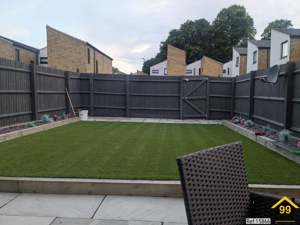 Property photo 2 of 8 Photo 1