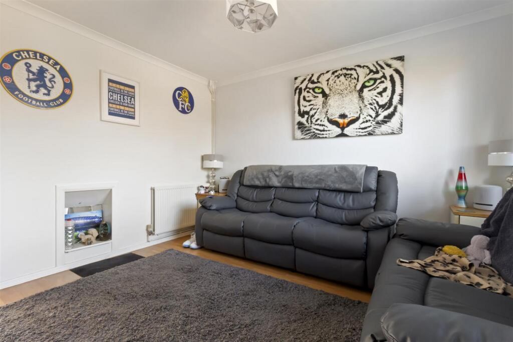 Property photo 3 of 10