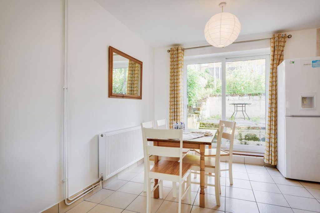 Property photo 3 of 40