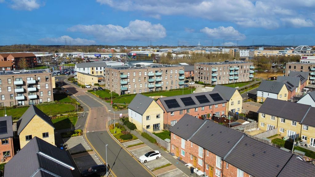 Property photo 2 of 26