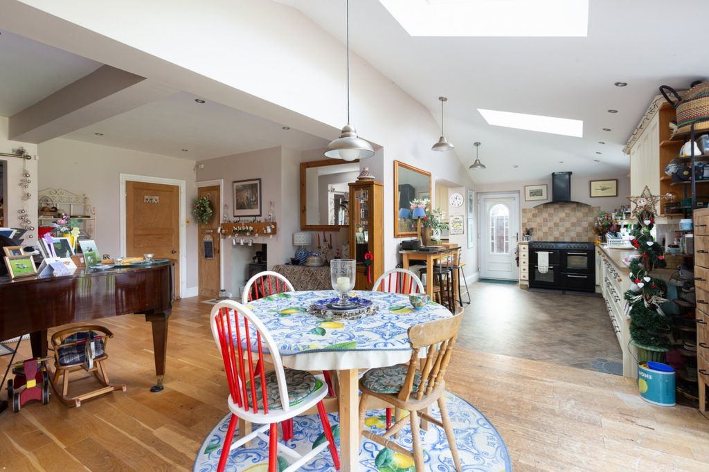 Property photo 2 of 13 Kitchen/ Diner