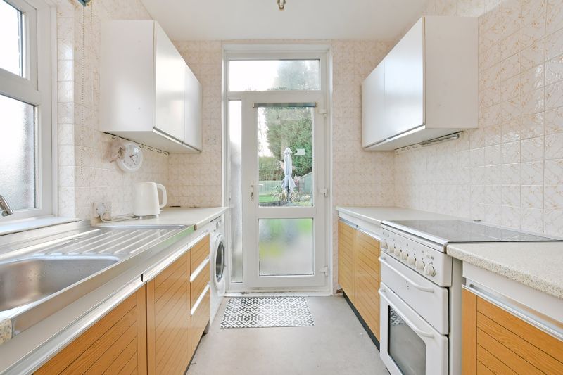 Property photo 3 of 27 Kitchen