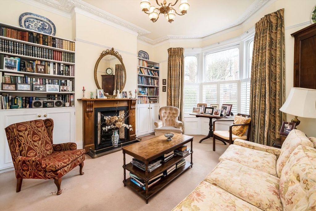 Property photo 2 of 10