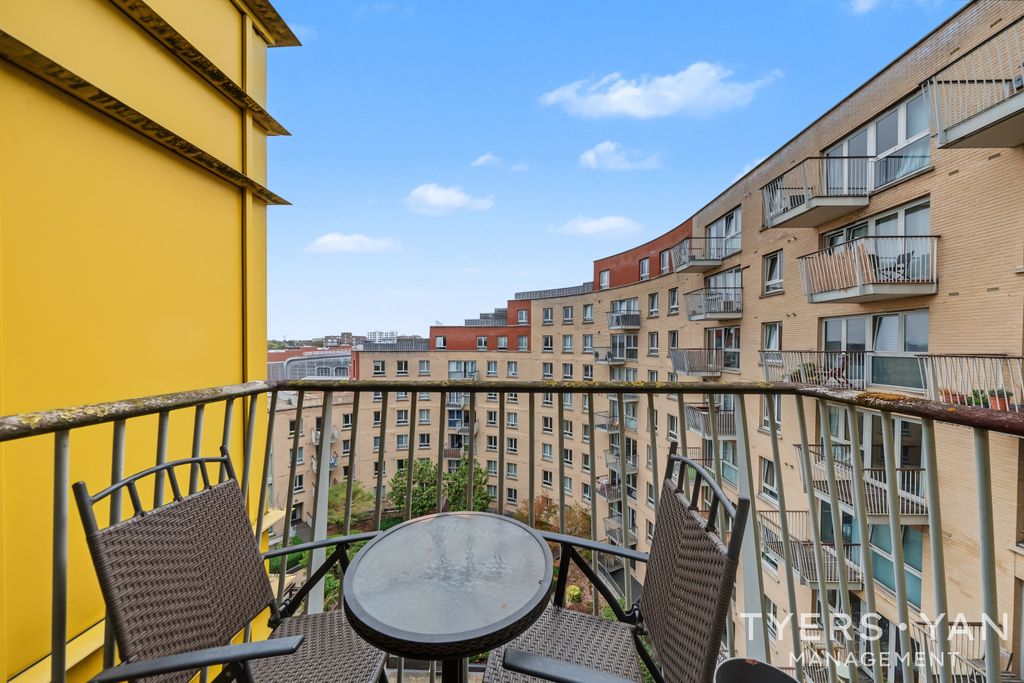 Property photo 2 of 19 Balcony