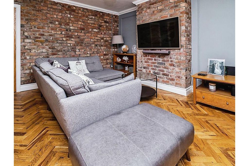 Property photo 3 of 16