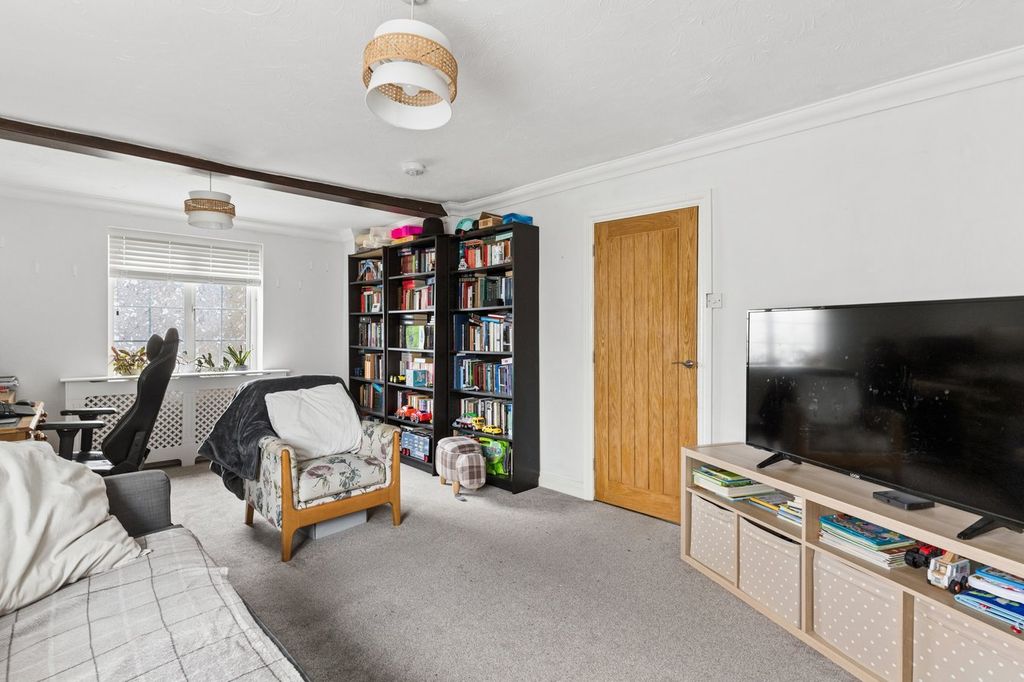 Property photo 3 of 17