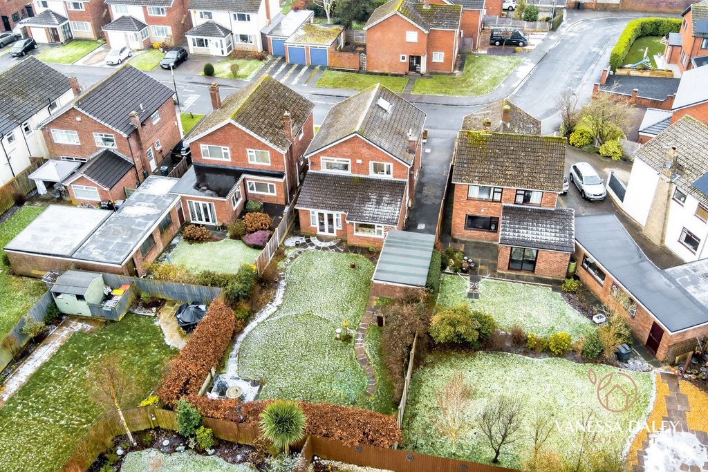 Property photo 1 of 45