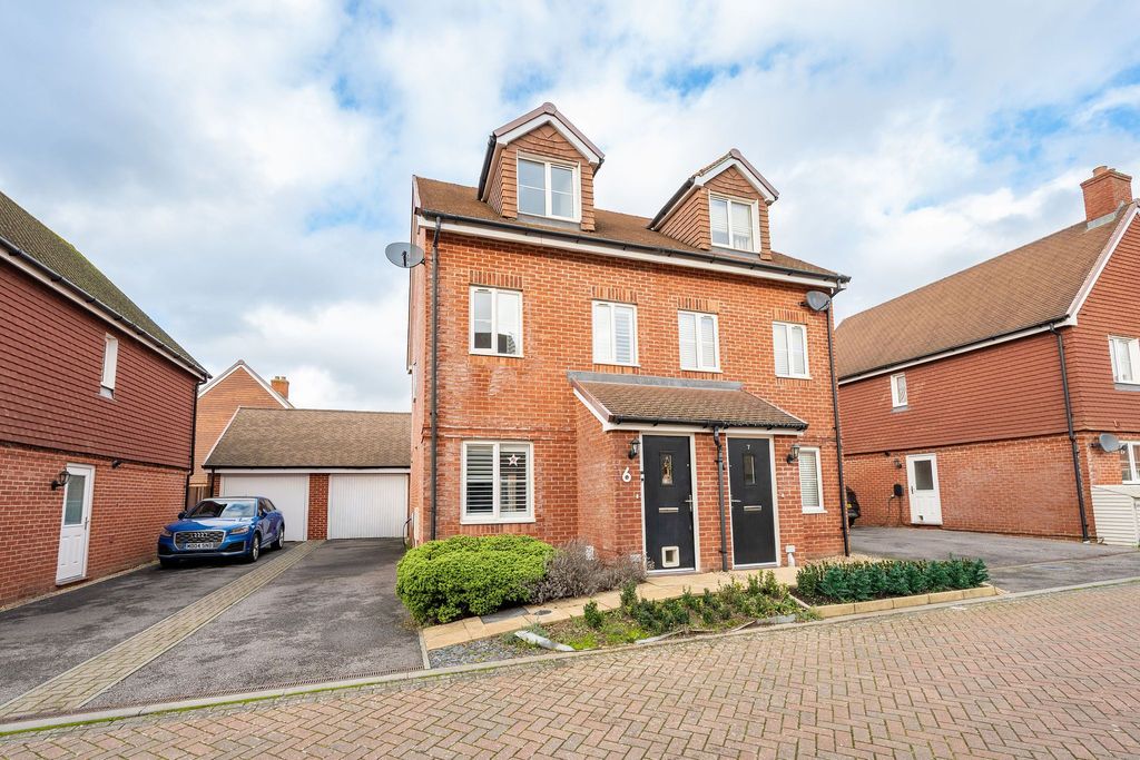 Property photo 1 of 27