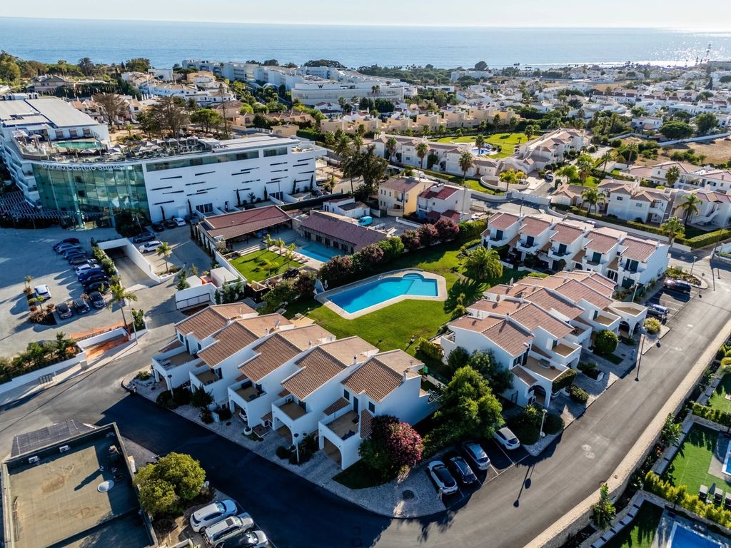 Property photo 1 of 29 2-Bedroom Townhouse With Swimming Pool, Located In Galé, Just 5 Minutes From The Beaches